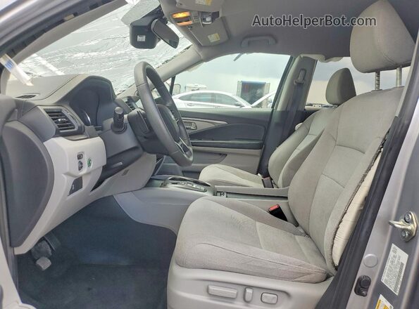 5FNYF5H36MB011847 2021 HONDA PILOT Серебряный Вид салона спереди