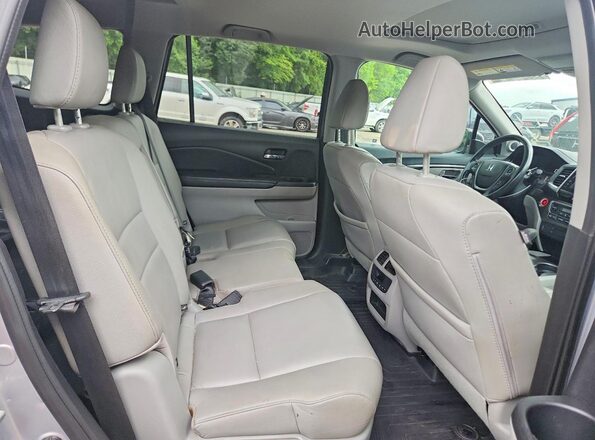 5FNYF5H58HB040791 2017 HONDA PILOT Silver Սալոնի հետևի տեսք
