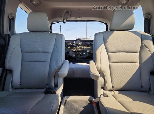 5FNYF6H06KB008357 2019 HONDA PILOT Blue Widok tylnych siedzeń
