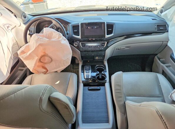 5FNYF6H07JB060739 2018 HONDA PILOT Black Dashboard view