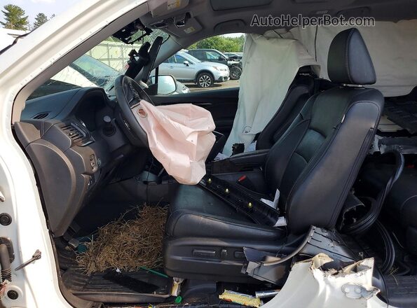 5FNYF6H09HB019443 2017 HONDA PILOT Белый Вид салона спереди