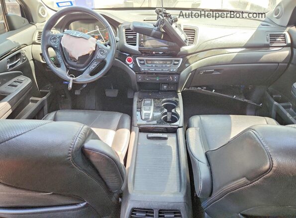 5FNYF6H09HB084776 2017 HONDA PILOT Silver Dashboard view