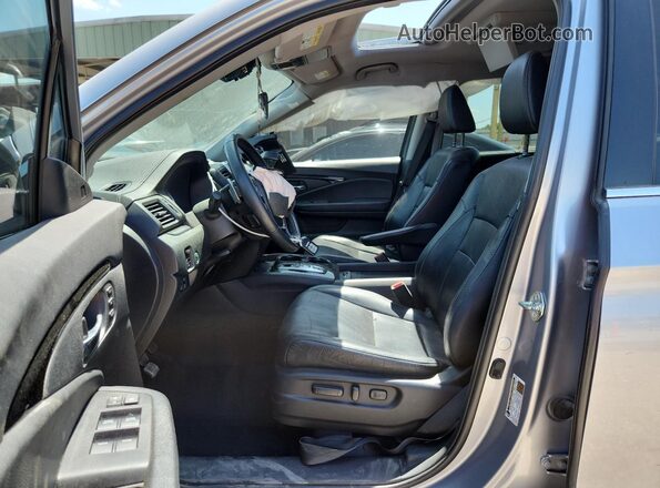 5FNYF6H09HB084776 2017 HONDA PILOT Silver 