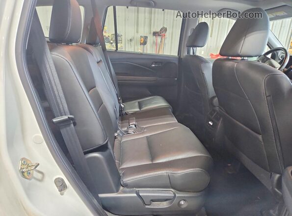 5FNYF6H50LB028276 2020 HONDA PILOT White Widok wnętrza z tyłu