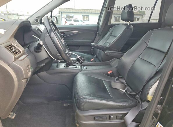 5FNYF6H59HB010933 2017 HONDA PILOT Black Widok wnętrza z przodu