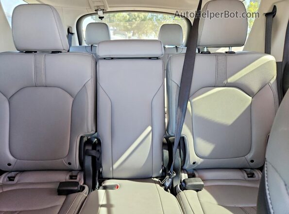 5FNYG2H75RB008900 2024 HONDA PILOT White Вид задніх сидінь
