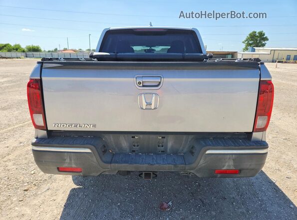 5FPYK2F56HB001539 2017 HONDA RIDGELINE Серебряный Вид сзади