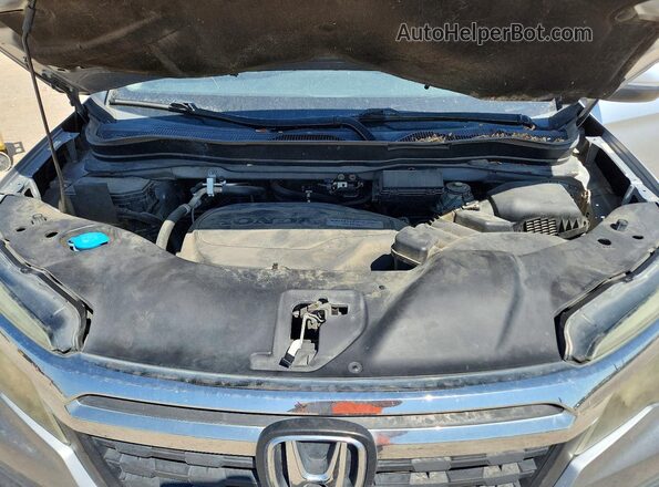 5FPYK2F56HB001539 2017 HONDA RIDGELINE Серебряный Вид задней части салона