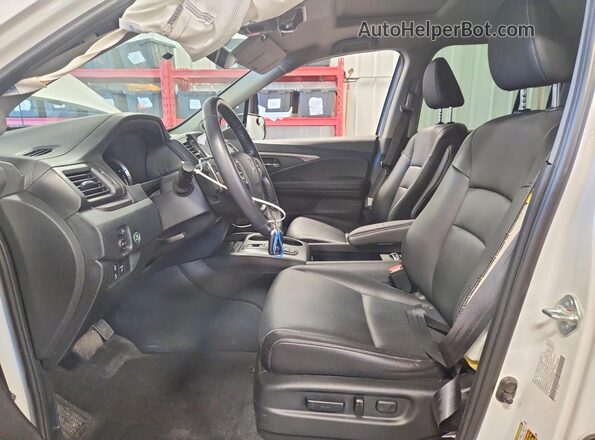 5FPYK3F5XPB004562 2023 HONDA RIDGELINE White Widok wnętrza z przodu