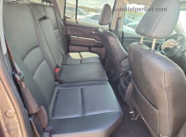 5FPYK3F5XPB011317 2023 HONDA RIDGELINE Gray Widok tylnych siedzeń