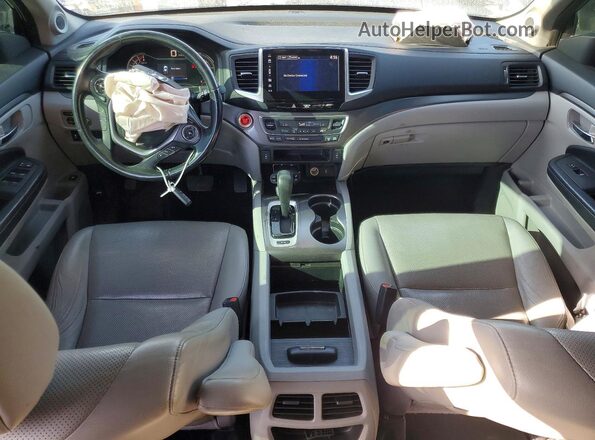 5FPYK3F65HB001465 2017 HONDA RIDGELINE Gray Widok deski rozdzielczej