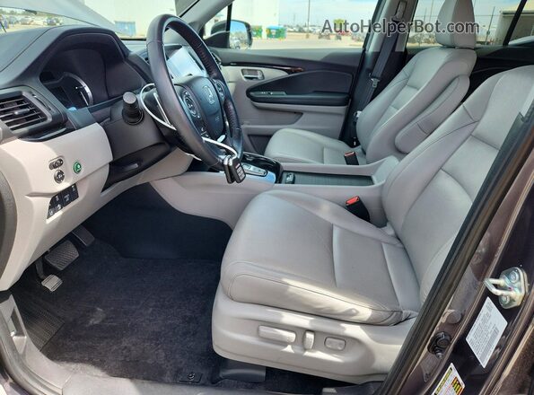 5FPYK3F77LB022173 2020 HONDA RIDGELINE Серый Вид салона спереди