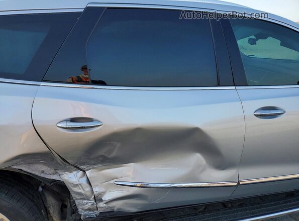 5GAERBKW4MJ184580 2021 BUICK ENCLAVE Silver Вид задньої частини салону