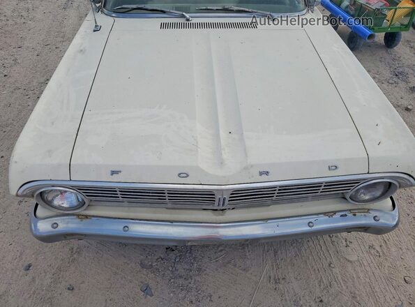 5H27U231756 1965 FORD RANCHERO Кремовый Вид задней части салона