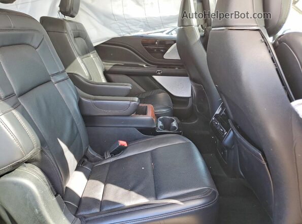 5LM5J7XC5LGL34508 2020 LINCOLN AVIATOR Black Rear interior view