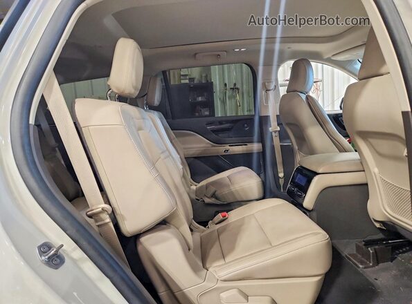 5LM5J7XC7RGL06072 2024 LINCOLN AVIATOR Желто-коричневый Вид задней части салона