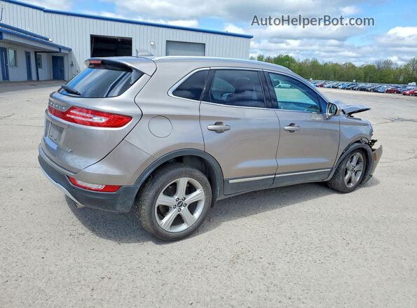 5LMCJ1C98JUL08093 2018 LINCOLN MKC Beige Rear right