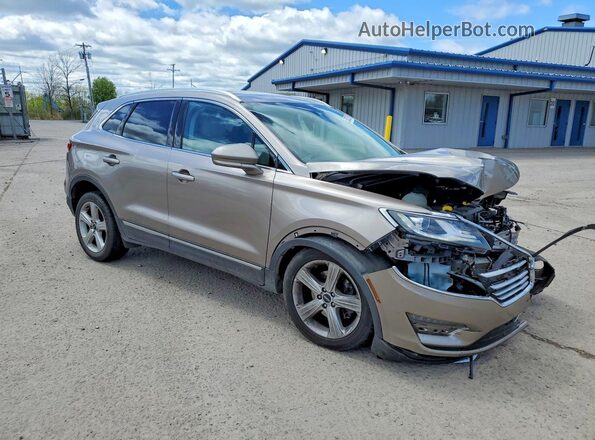 5LMCJ1C98JUL08093 2018 LINCOLN MKC Beige Front right