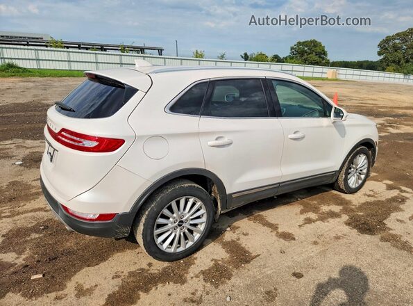 5LMCJ1D95KUL26549 2019 LINCOLN MKC White Rear right
