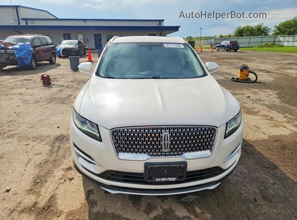 5LMCJ1D95KUL26549 2019 LINCOLN MKC White Front view