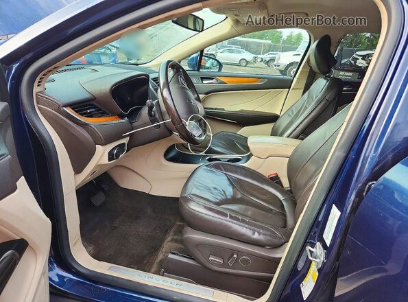 5LMCJ2C93HUL61994 2017 LINCOLN MKC Blue წინა სალონის ხედი
