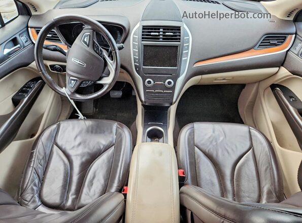 5LMCJ2C93HUL61994 2017 LINCOLN MKC Blue წინა პანელის ხედი