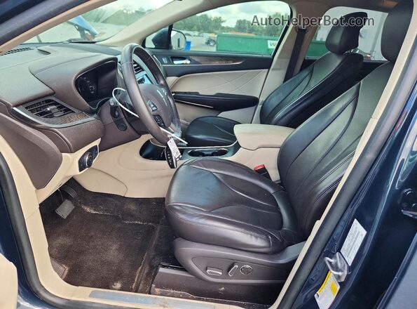 5LMCJ3C99KUL03515 2019 LINCOLN MKC Серый Вид салона спереди