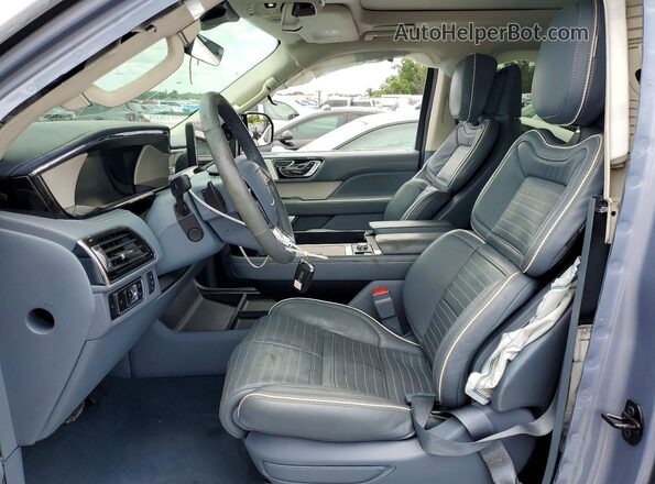 5LMJJ2TGXREL09747 2024 LINCOLN NAVIGATOR Silver Vista interior delantera