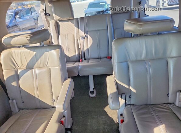 5LMJJ3HT1GEL07135 2016 LINCOLN NAVIGATOR Черный Вид задних сидений