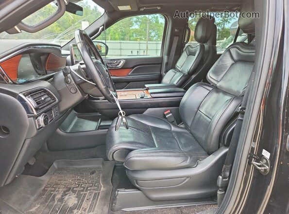 5LMJJ3LT4JEL18239 2018 LINCOLN NAVIGATOR Black Вид салону спереду