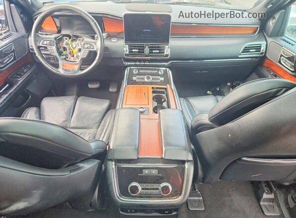 5LMJJ3LT6KEL03386 2019 LINCOLN NAVIGATOR Черный Вид панели приборов