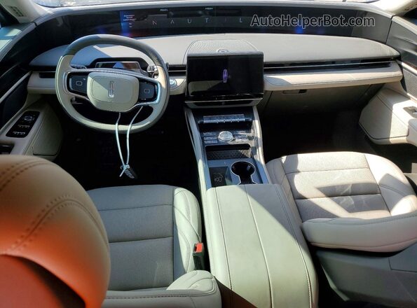5LMPJ8JA9SJ957069 2025 LINCOLN NAUTILUS White წინა პანელის ხედი
