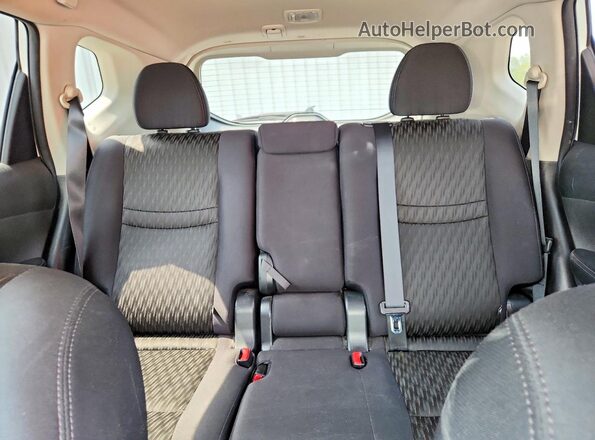 5N1AT2MT0HC882921 2017 NISSAN ROGUE White უკანა სავარძლების ხედი