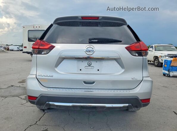 5N1AT2MT0JC807917 2018 NISSAN ROGUE Silver Հետևի տեսք