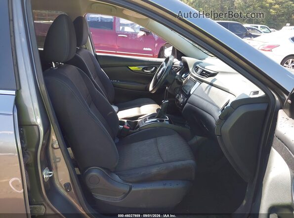 5N1AT2MT2HC891720 2017 NISSAN ROGUE Серый Вид салона спереди