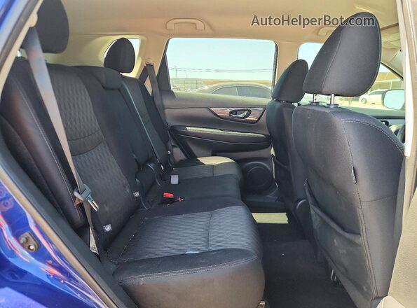 5N1AT2MT2KC726323 2019 NISSAN ROGUE Blue Rear seats view