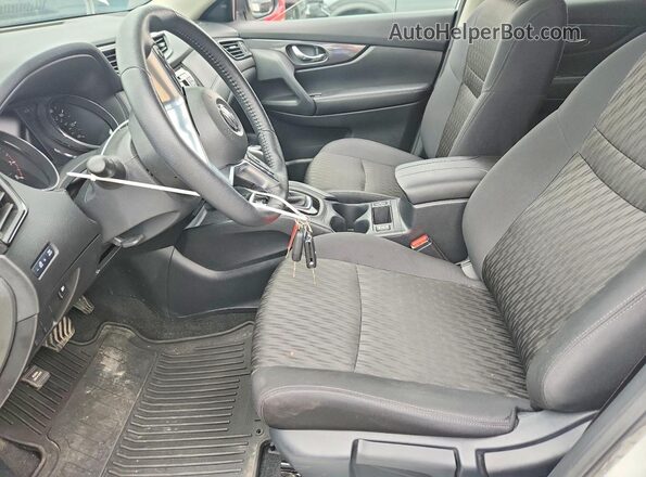 5N1AT2MT3LC726008 2020 NISSAN ROGUE White Вид салону спереду