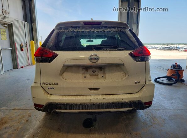 5N1AT2MT4HC818560 2017 NISSAN ROGUE Белый Вид сзади