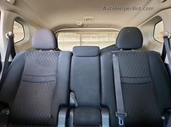 5N1AT2MT4HC818560 2017 NISSAN ROGUE Белый Вид задних сидений