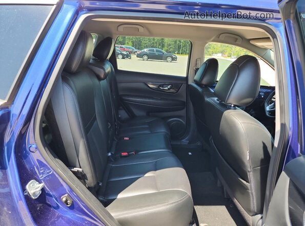 5N1AT2MT4JC810982 2018 NISSAN ROGUE Blue უკანა სალონის ხედი