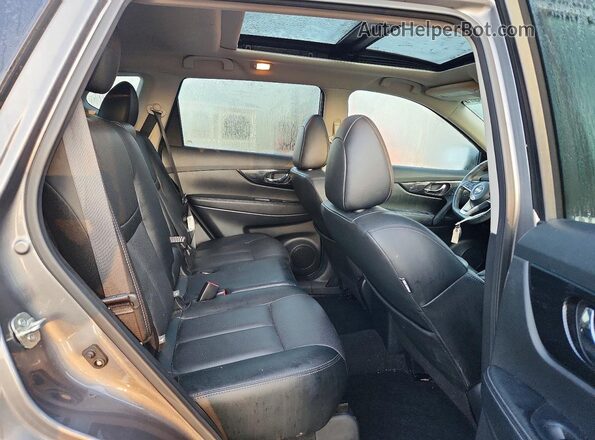 5N1AT2MV1LC753337 2020 NISSAN ROGUE Gray Vista interior trasera