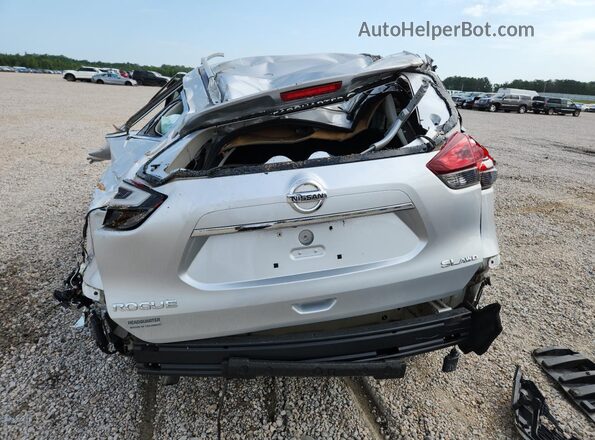 5N1AT2MV3JC775062 2018 NISSAN ROGUE Silver Вид ззаду