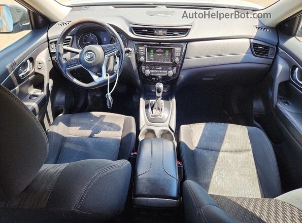 5N1AT2MV3JC790578 2018 NISSAN ROGUE Silver Вид панелі приладів