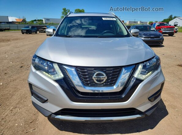 5N1AT2MV3JC790578 2018 NISSAN ROGUE Silver Вид спереду