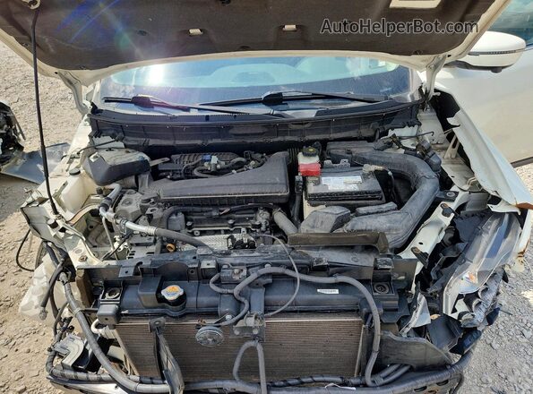 5N1AT2MV5GC737955 2016 NISSAN ROGUE White Rear interior view