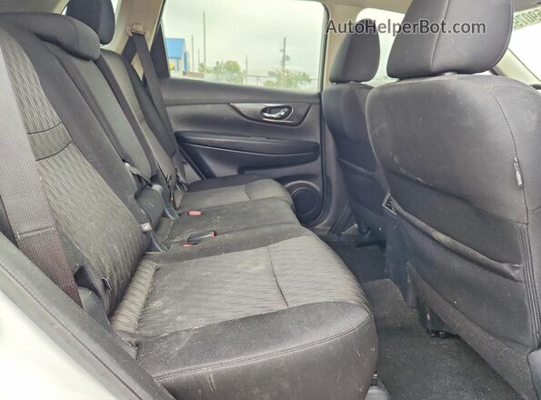 5N1AT2MV7JC787134 2018 NISSAN ROGUE Black Widok wnętrza z tyłu