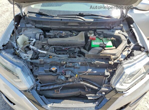 5N1AT2MV9HC799151 2017 NISSAN ROGUE Silver Engine compartment view