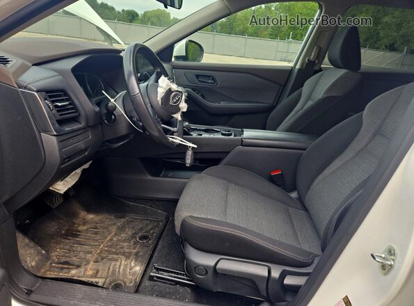 5N1AT3AB8NC687727 2022 NISSAN ROGUE Белый Вид салона спереди