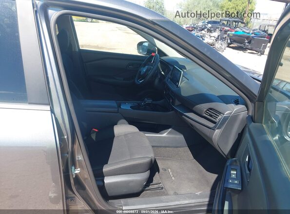 5N1BT3AA3RC720246 2024 NISSAN ROGUE Серый Вид салона спереди