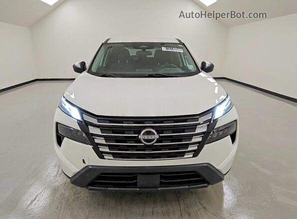 5N1BT3AA7RC753184 2024 NISSAN ROGUE Белый Вид спереди